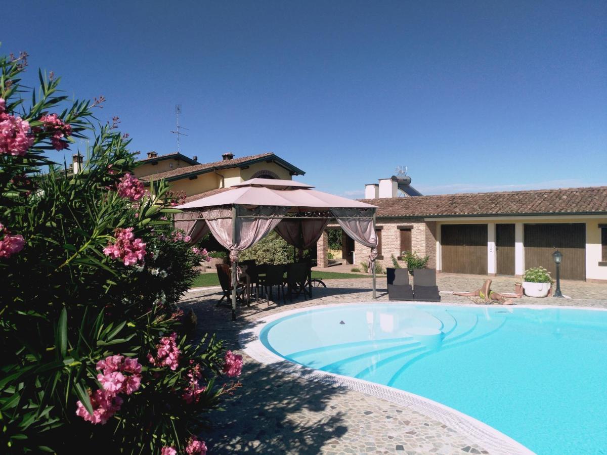 B&B Il Martin Pescatore Bagnolo San Vito Ngoại thất bức ảnh