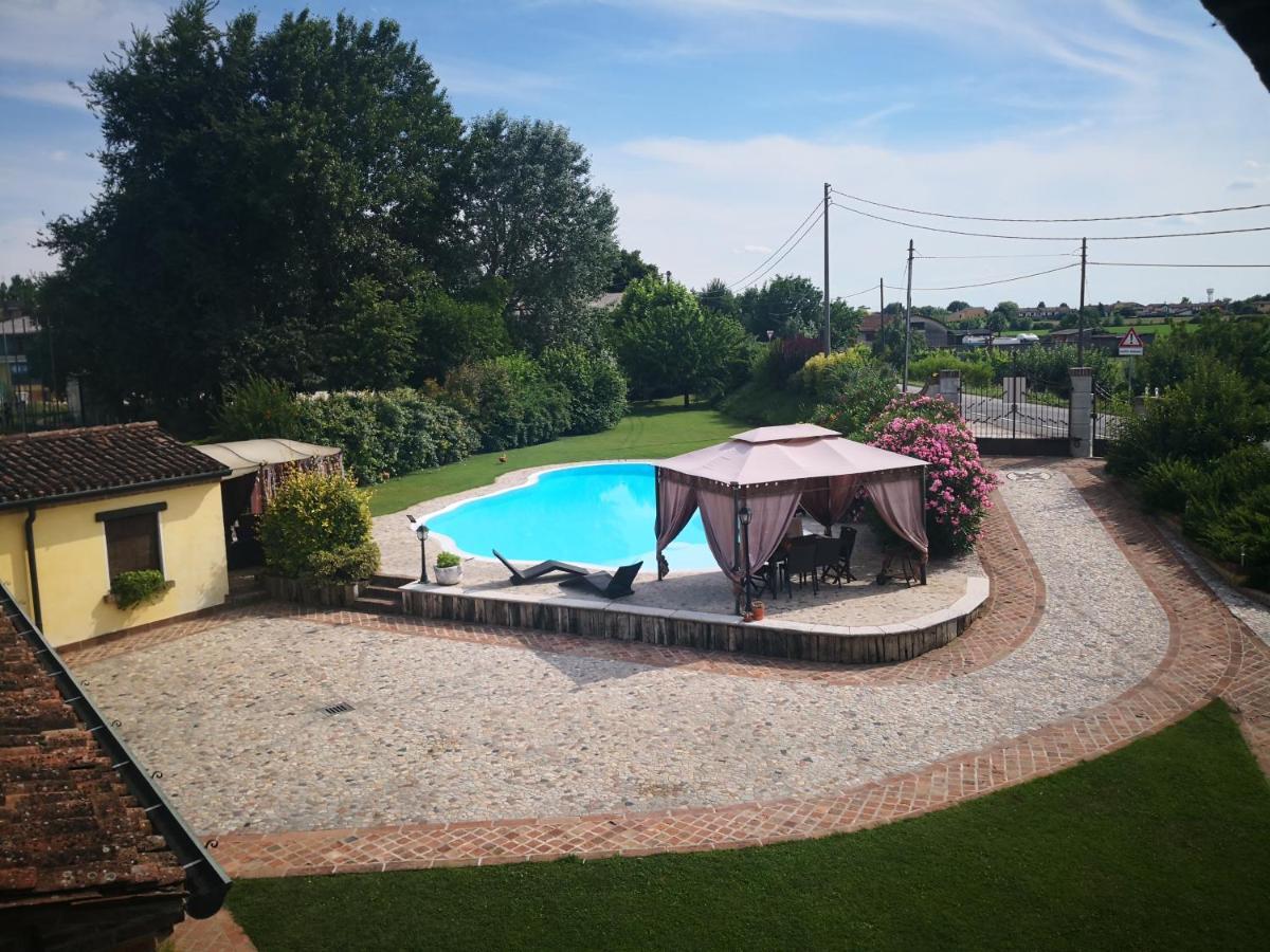 B&B Il Martin Pescatore Bagnolo San Vito Ngoại thất bức ảnh