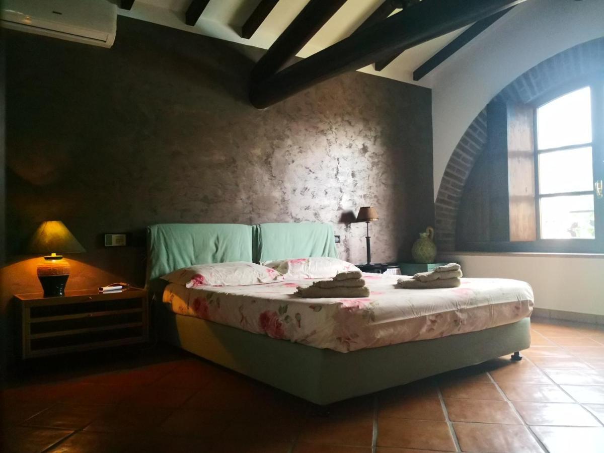 B&B Il Martin Pescatore Bagnolo San Vito Ngoại thất bức ảnh